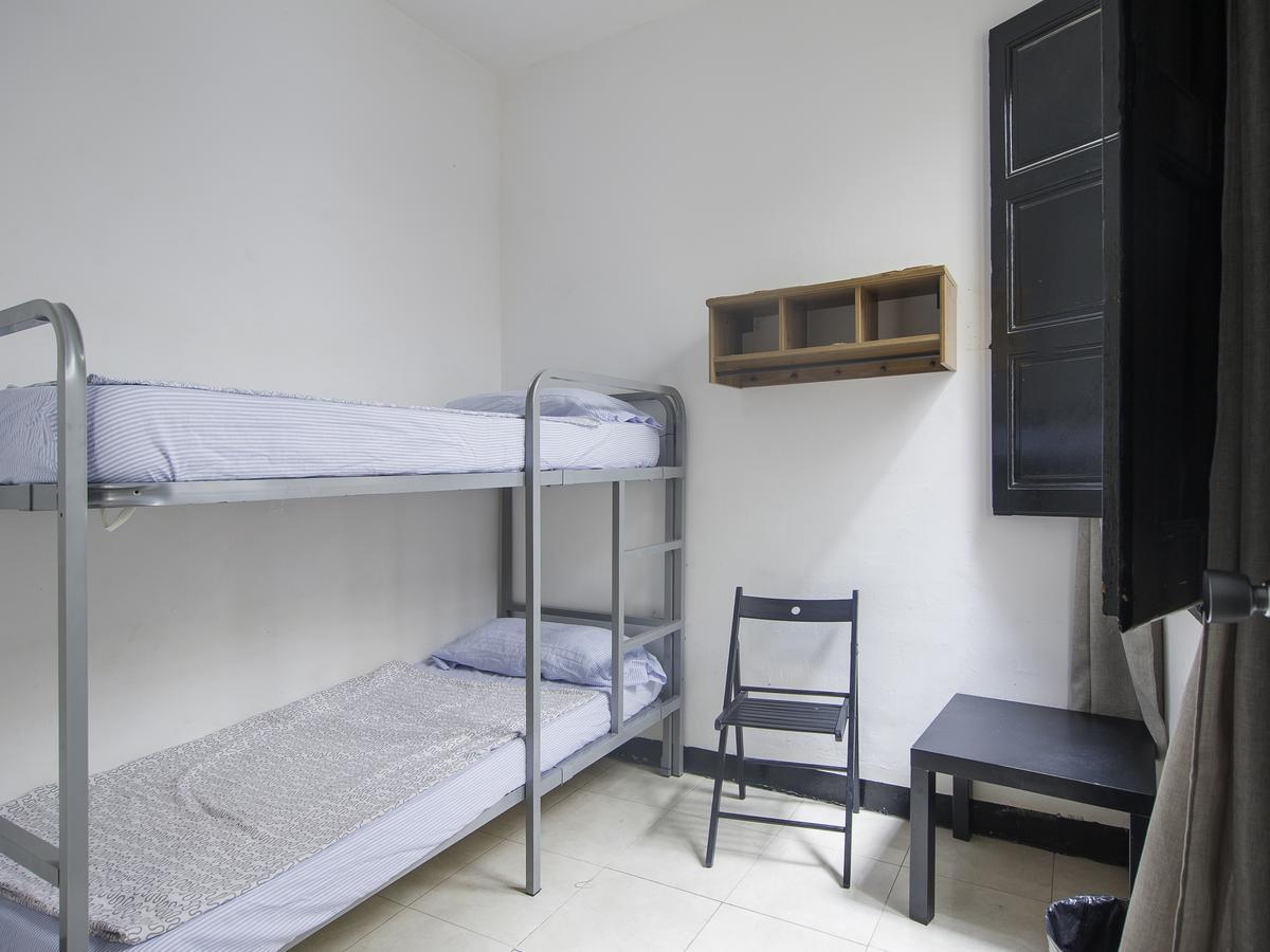 ברצלונה No Limit Hostel Sagrada Familia חדר תמונה